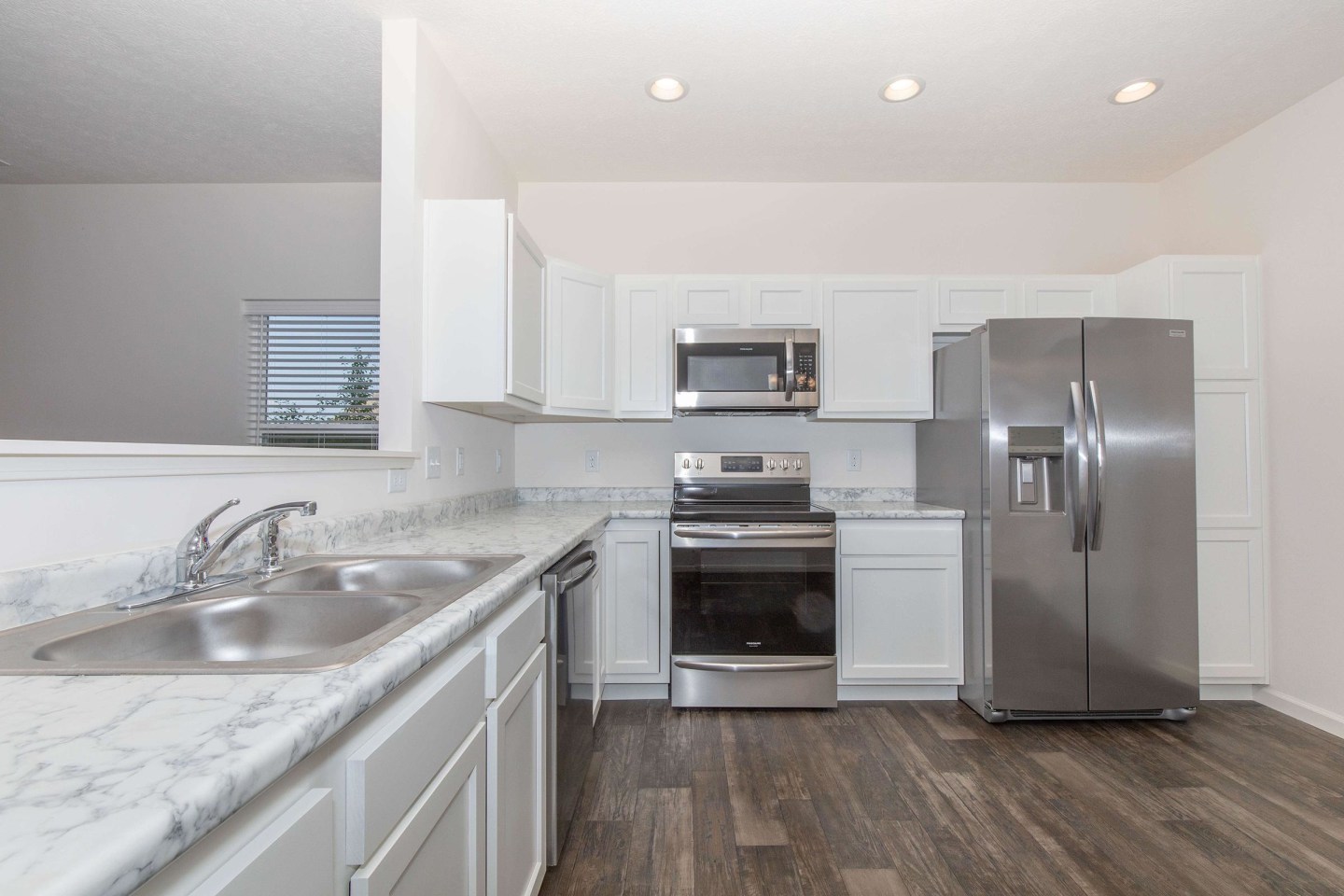 Avalon Bluffs Image 39