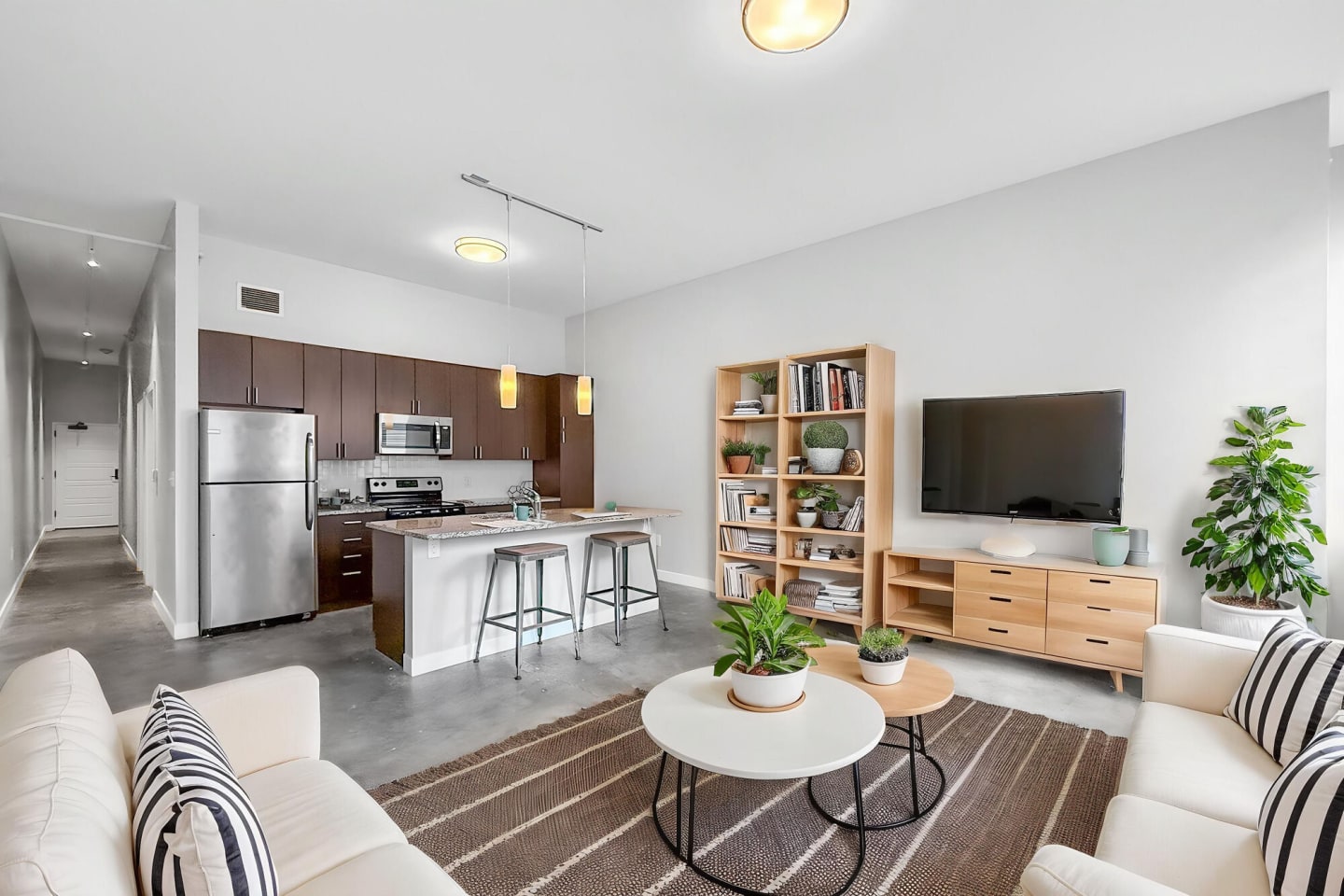 R & T Lofts Image 7
