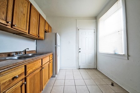 212 E 69th Place Image 3