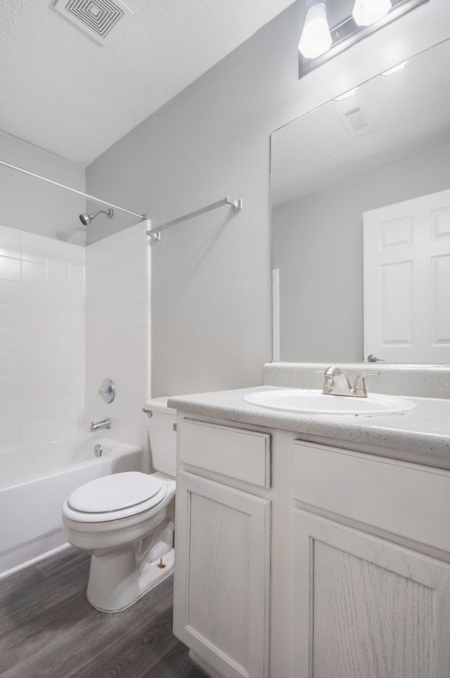 Creekside Apartments Image 26