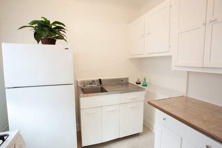 Lake West Apartments Image 13