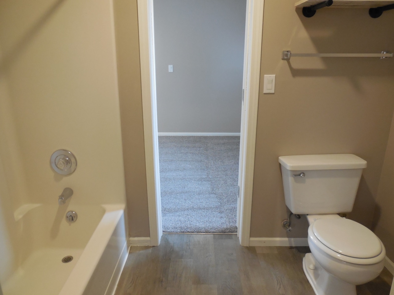 College View Apartments Image 6