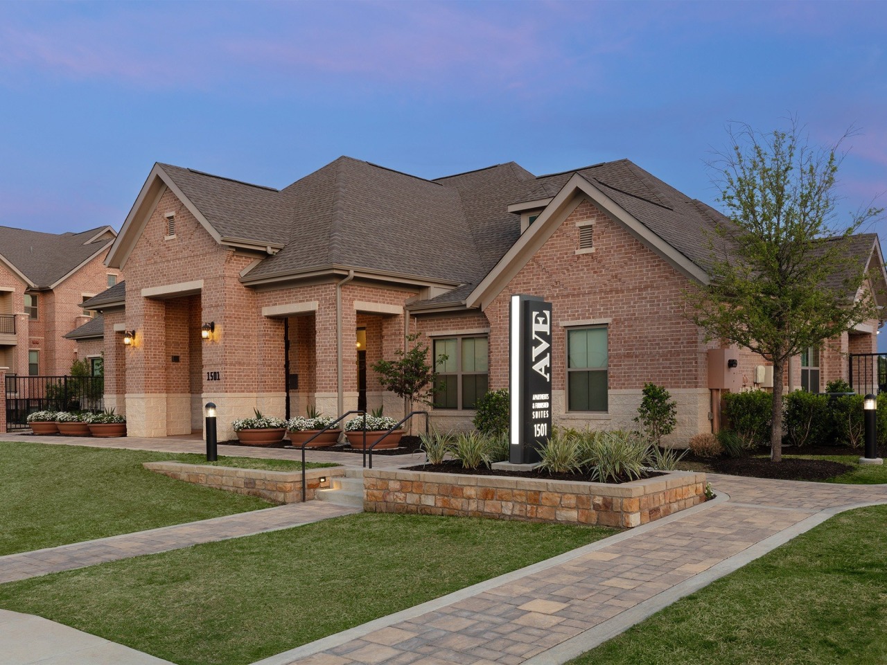 AVE Las Colinas Image 3