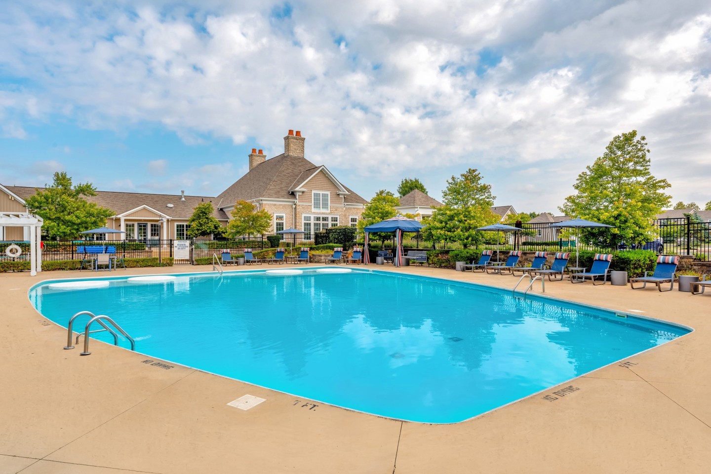 Hilliard Grand Apartments Image 9