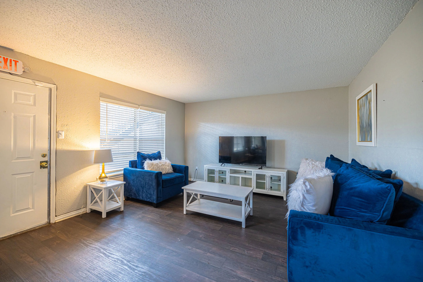 Luxe 30 Apartments Image 15
