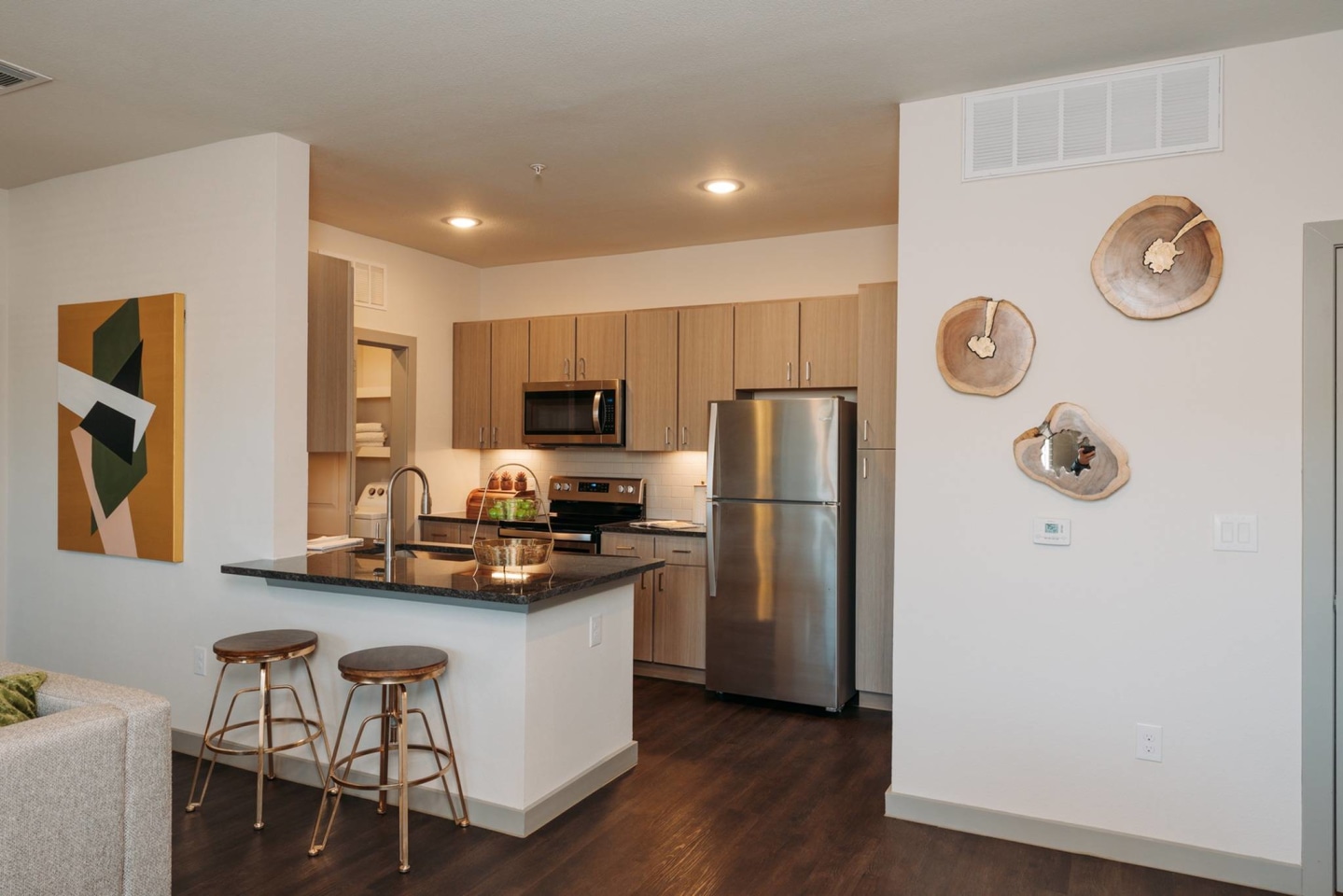 Los Robles Apartments Image 3