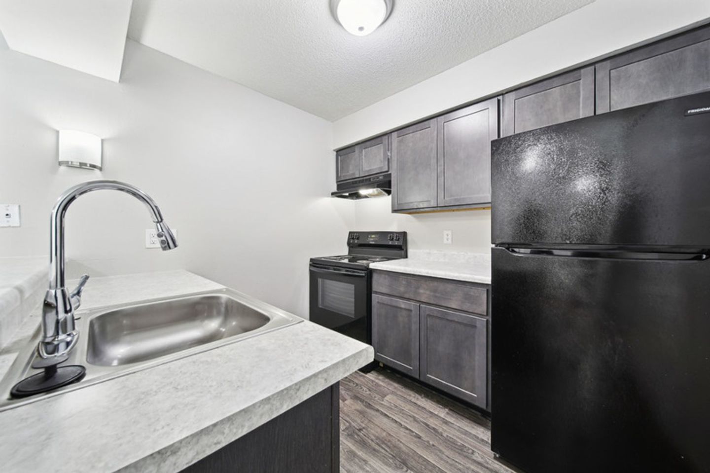 Fox Grove Apartments Image 1