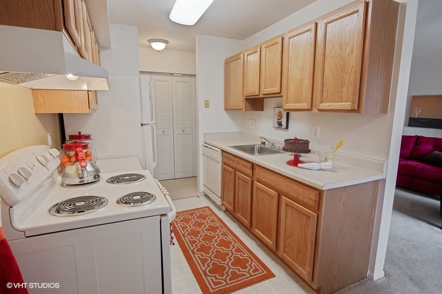 Residences at the Manor Image 12