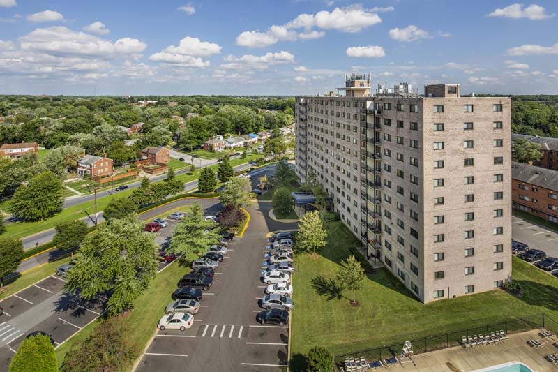 Iverson Towers Apartments & Anton House Apartments Image 12