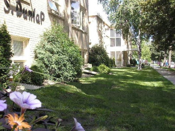 Ford Parkway Apartments Image 10