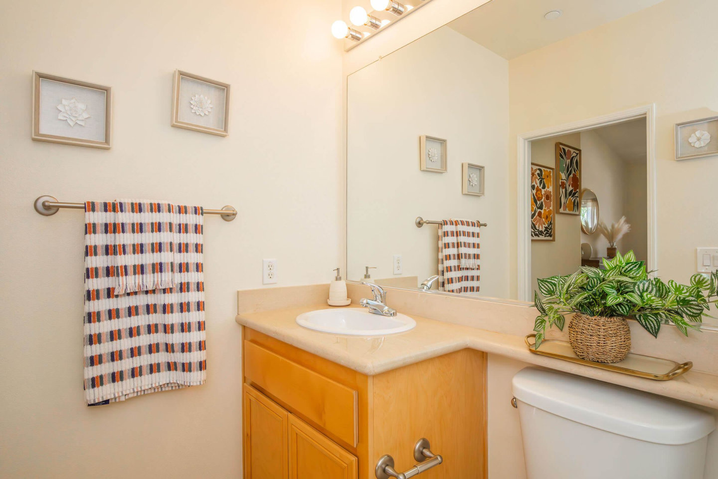 Colony Townhomes Image 134