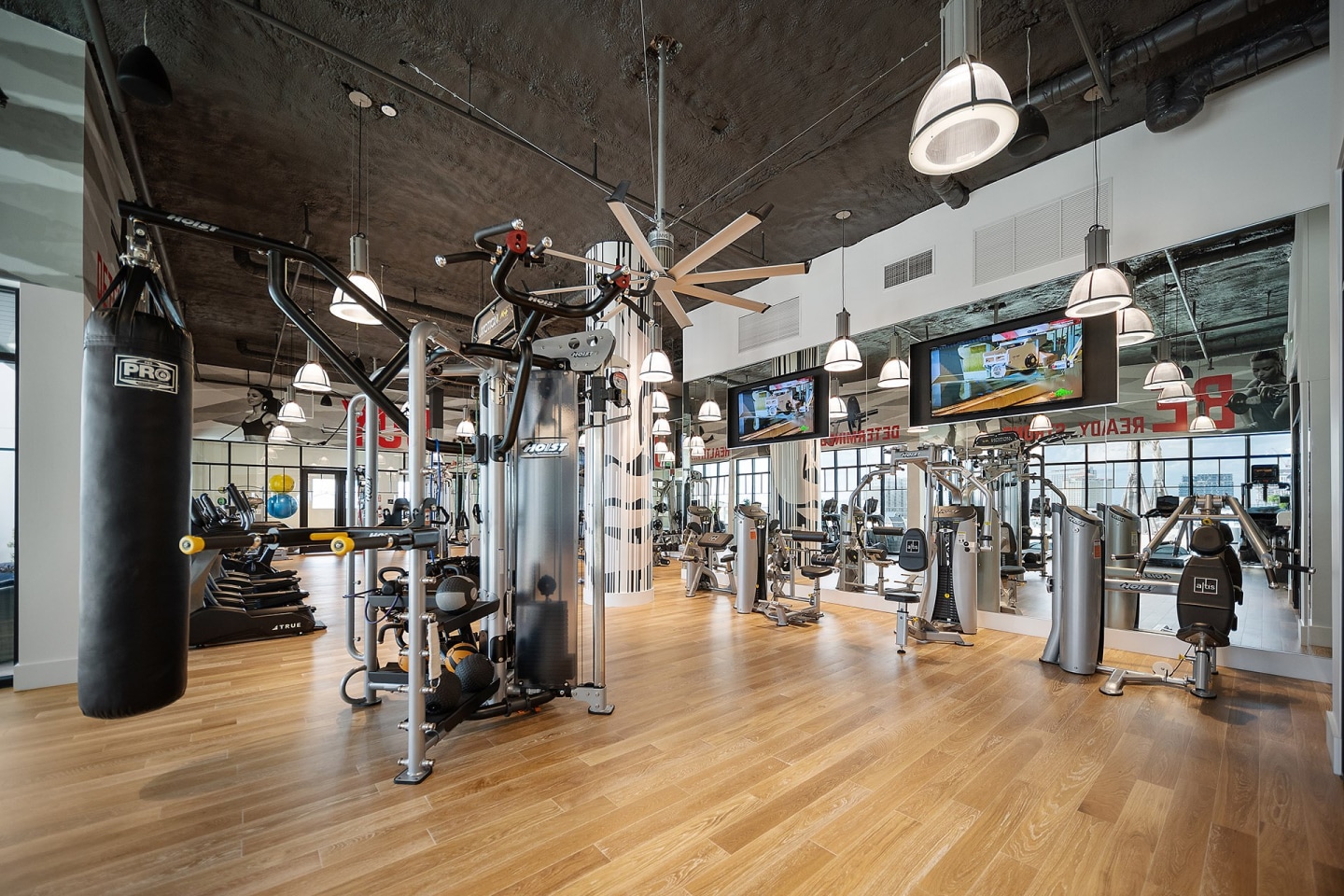 Altis Grand Central Image 20