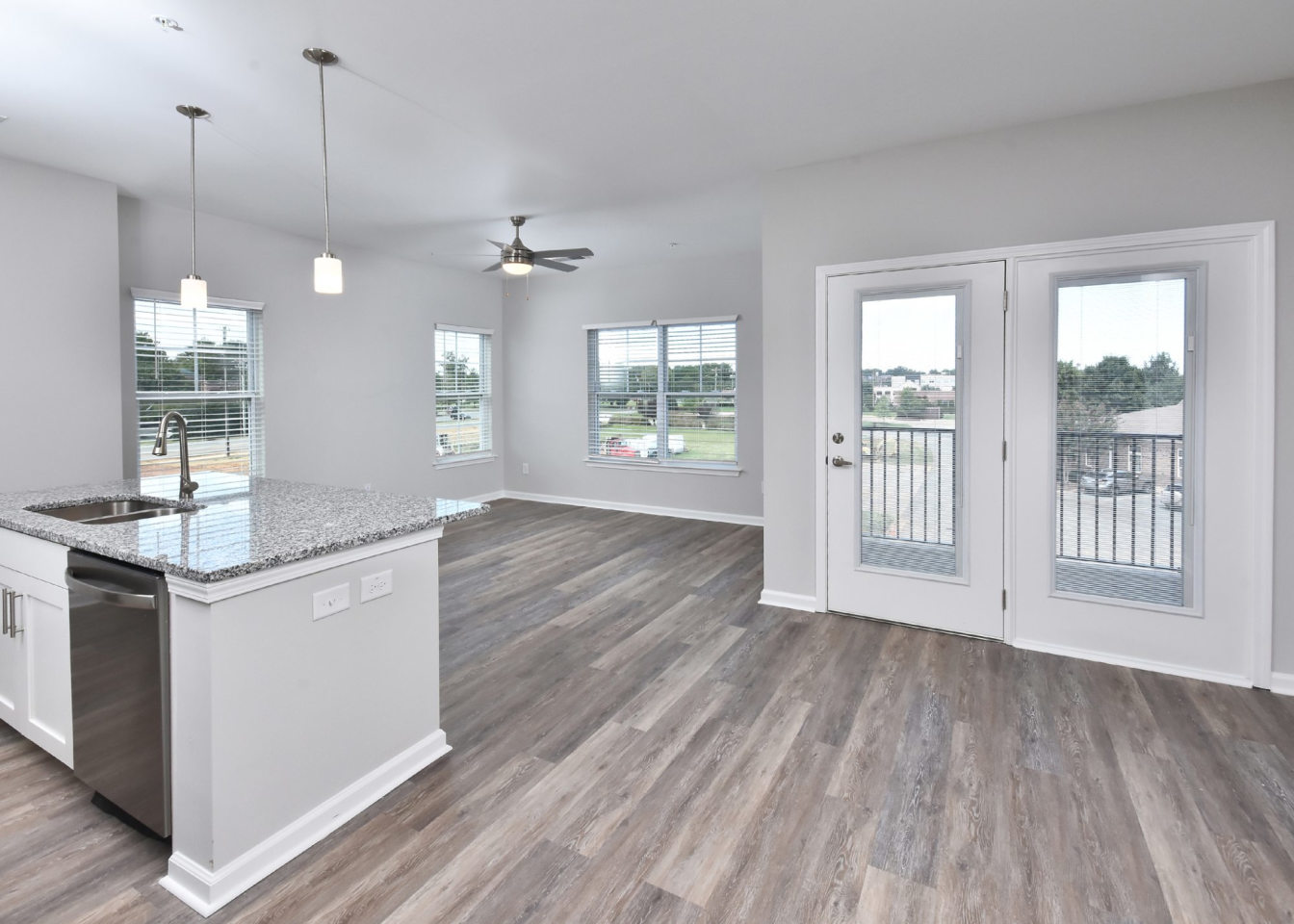 Grand Oaks Apartments Image 20