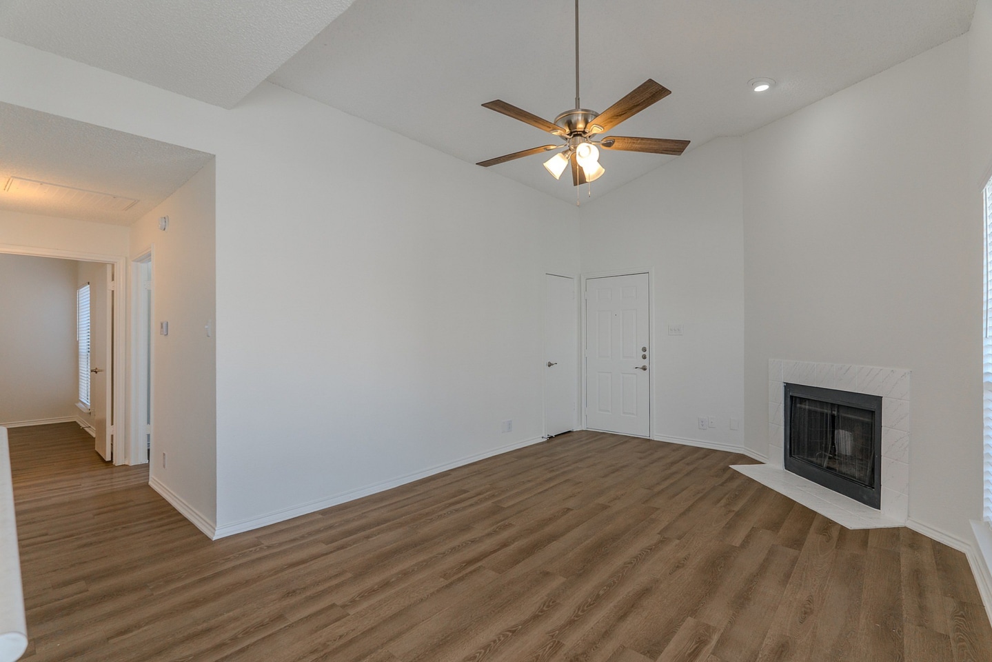 Oaks Of Arlington Image 32