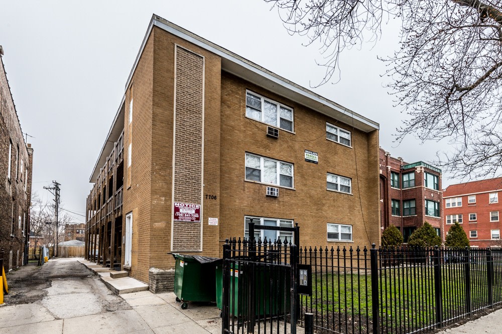 7706 S Saginaw - South Shore Apartments Image 1