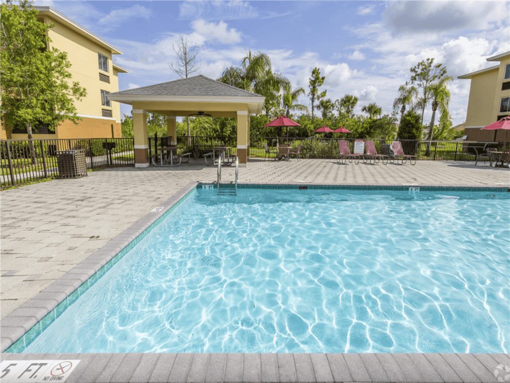 Heron Pond - 55+ Apartments Image 4