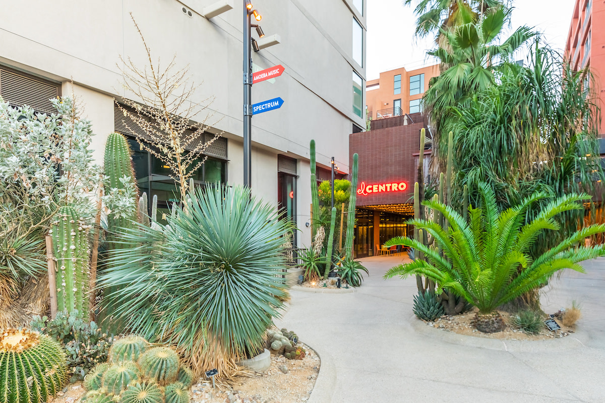 El Centro Apartments & Bungalows Image 48