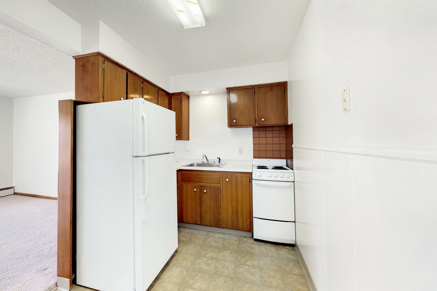 Plaza Manor Image 32