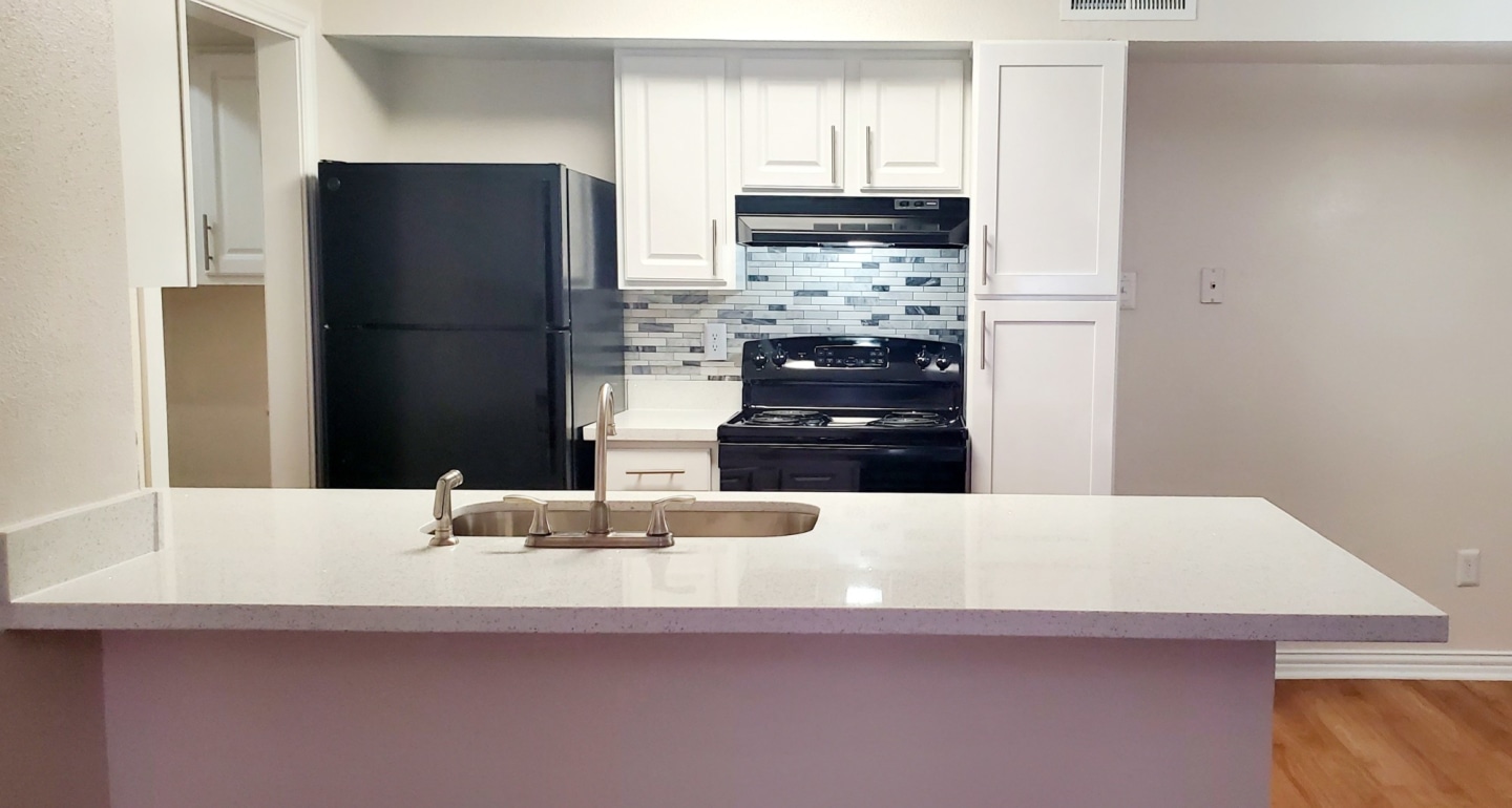 Lakewood Apartments Image 1