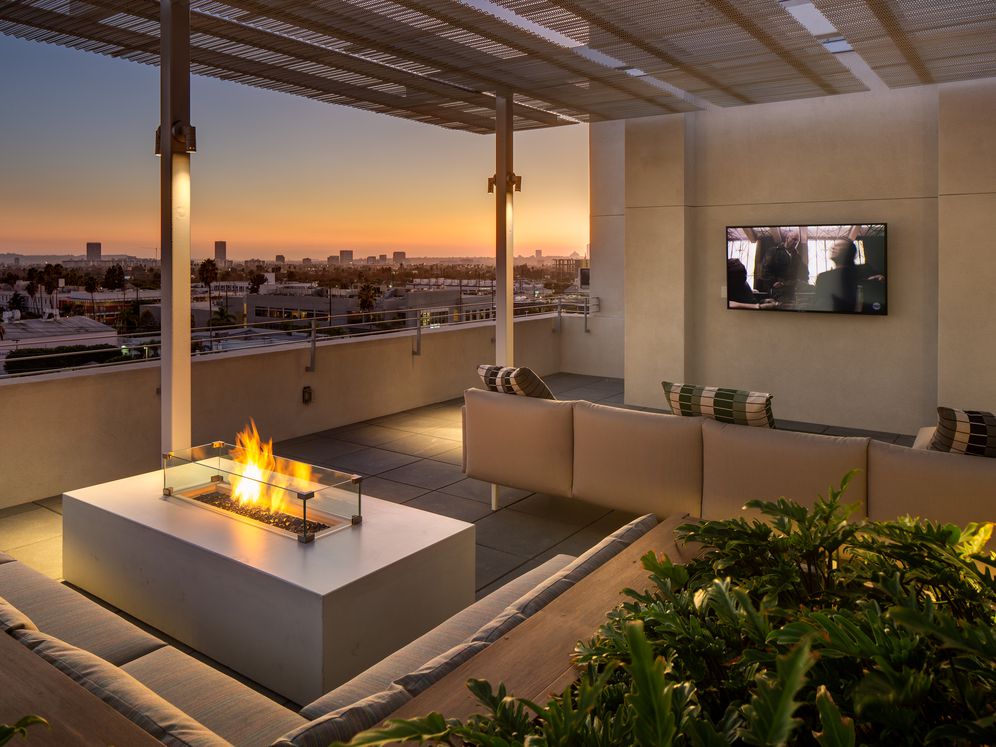 AVA Hollywood at La Pietra Place Image 34