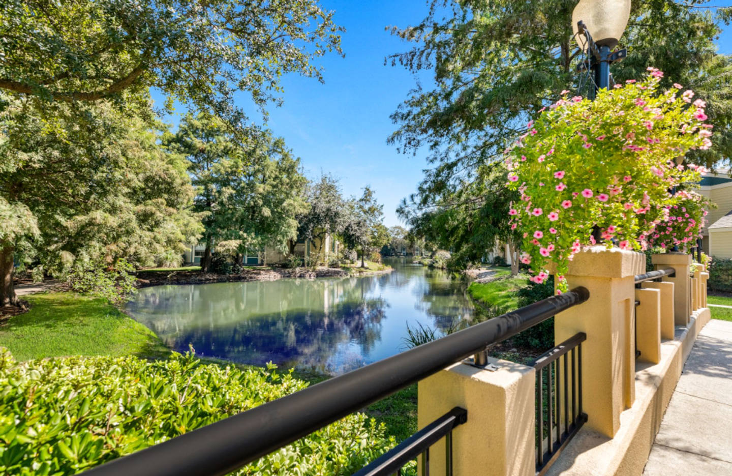Lakes of Chateau Estates South Image 31