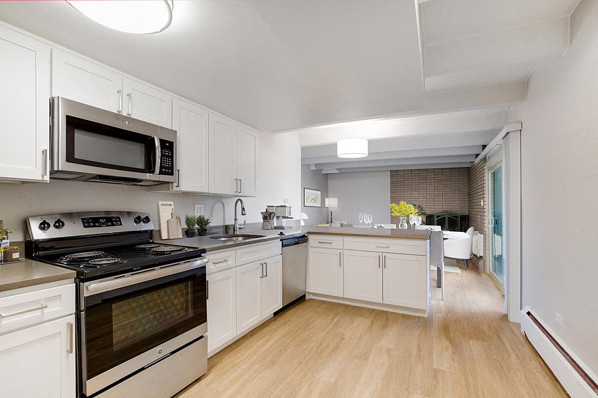 950 Lafayette Image 12