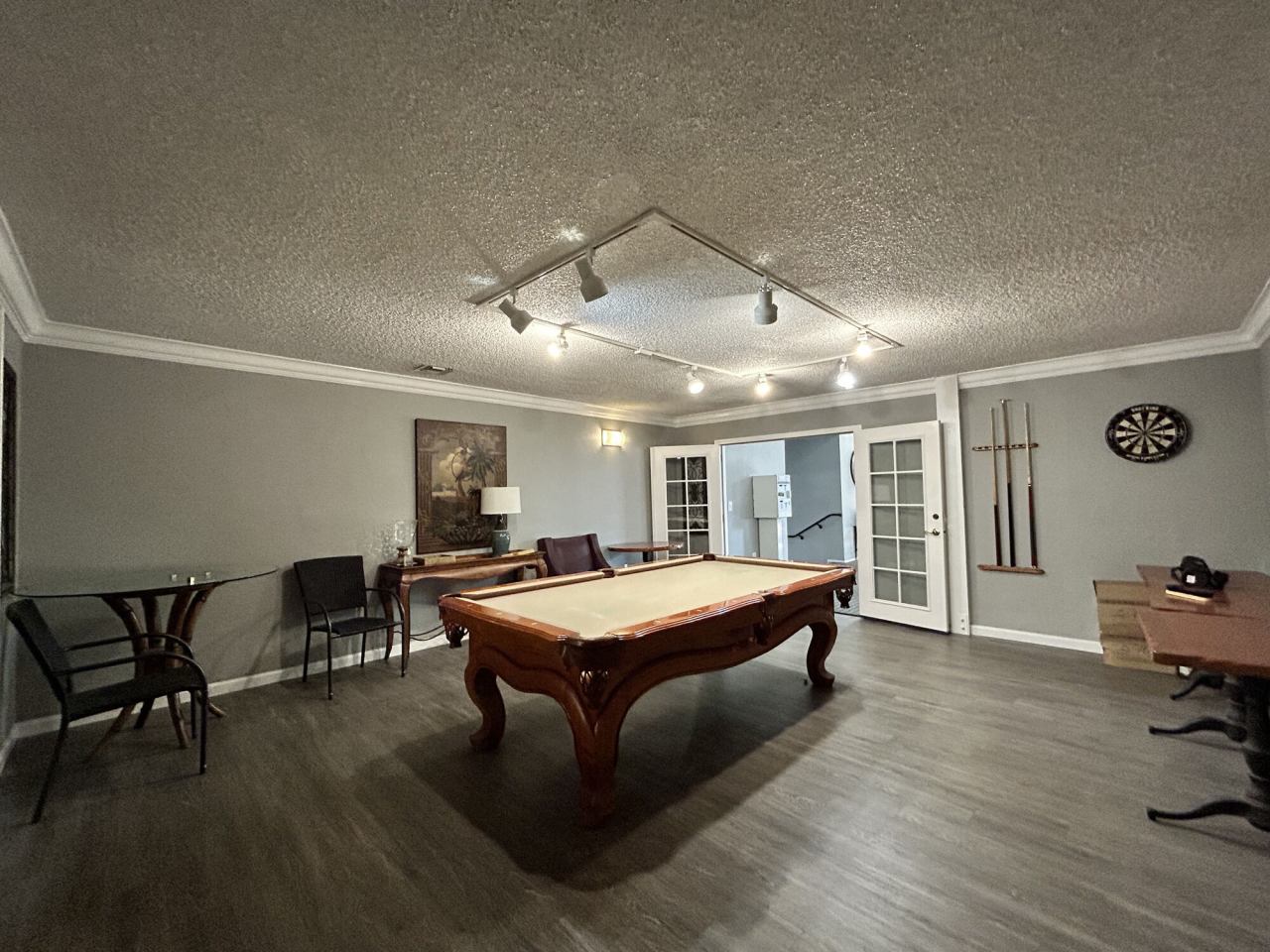 Edgewater Apartments Image 20