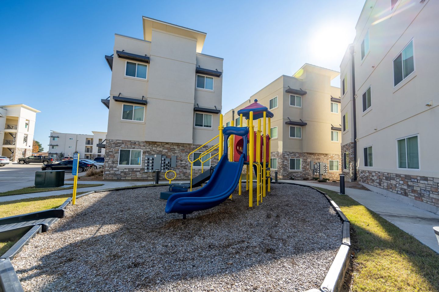 Ensign Apartments Image 11