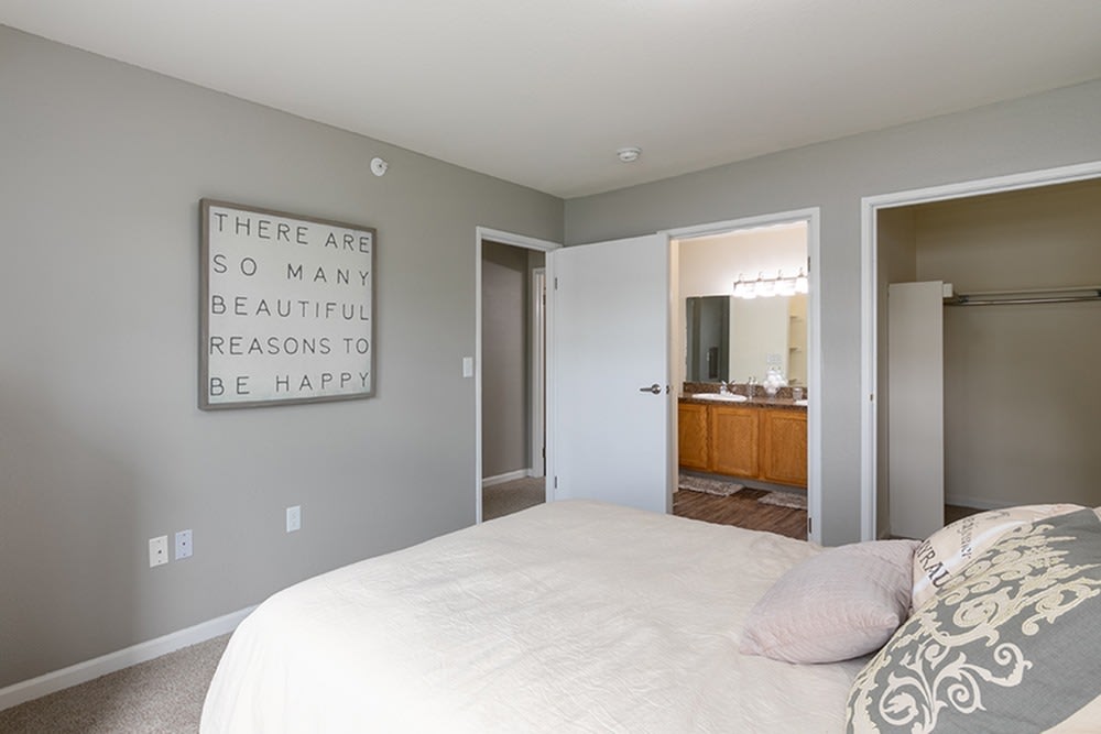 Central Park Apartments Image 7