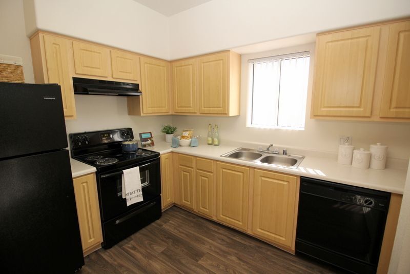 Maravilla Apartments Image 14