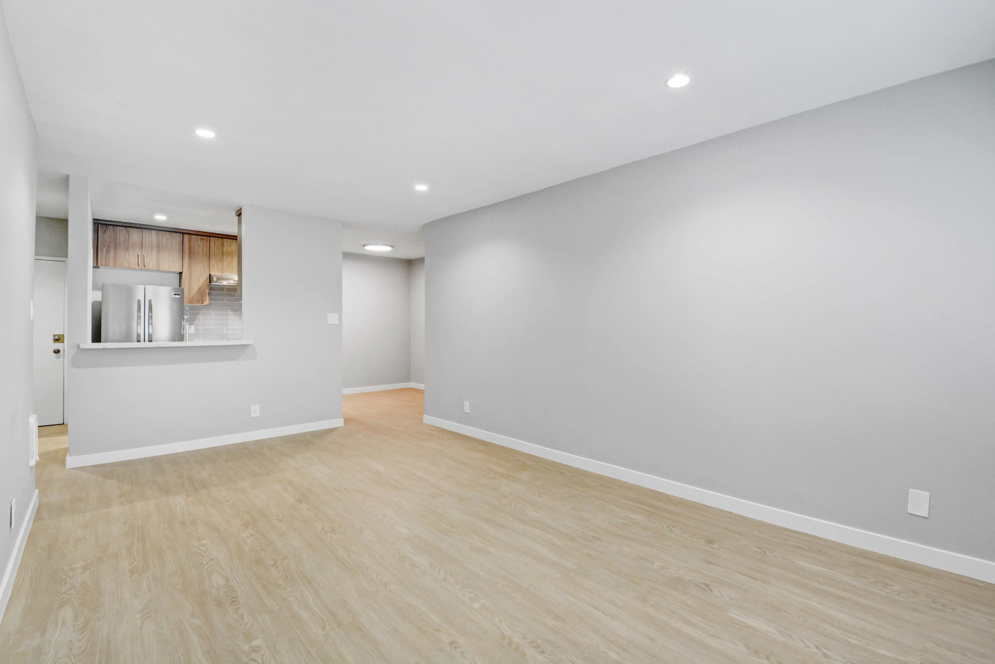 1525 Amherst Ave. Image 4
