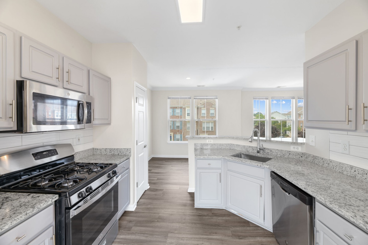 The Townes at Herndon Center Image 16