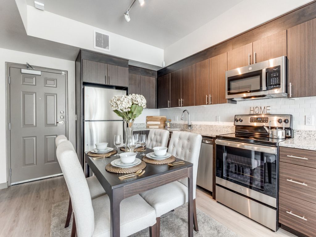 Resia Dallas West Image 1