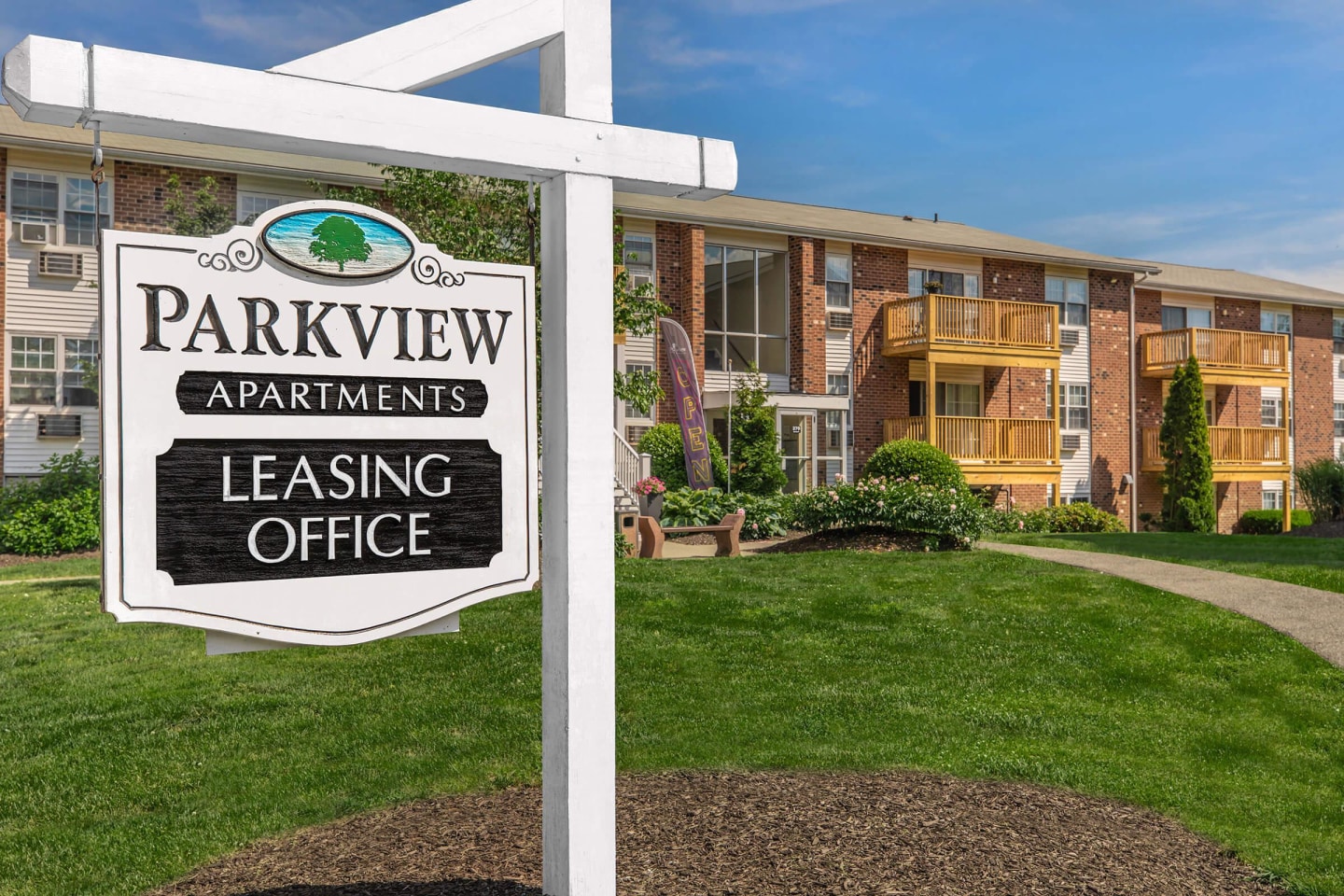 Parkview Apartments Image 9
