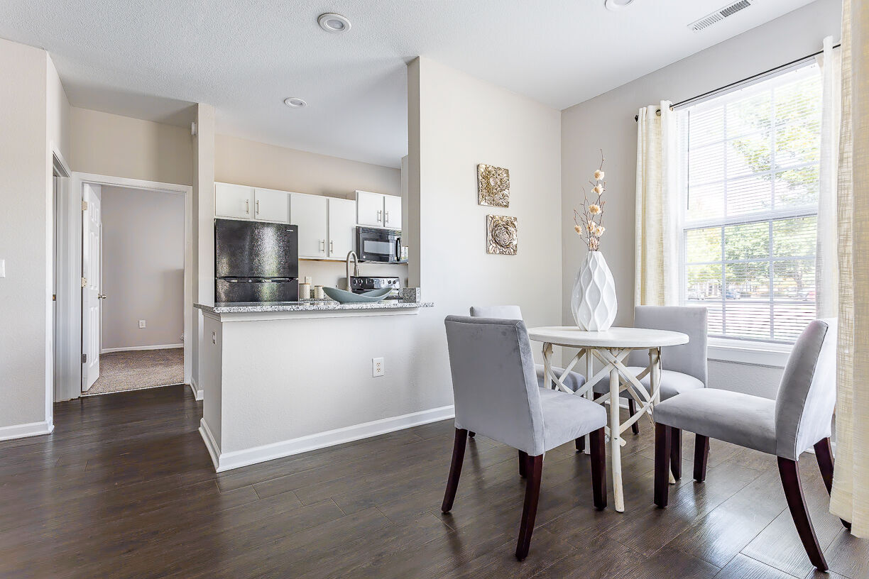 Linden Square Image 74