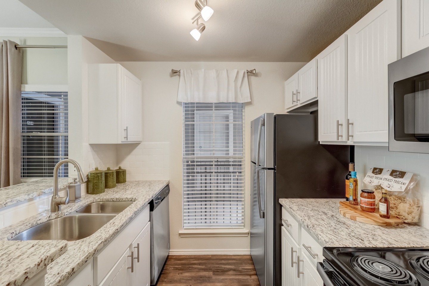 Riverbend Apartments Image 8