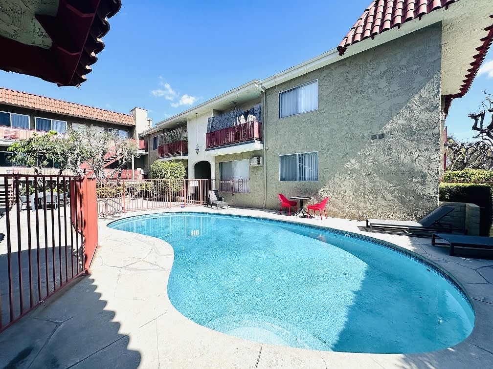 10535 Rose Avenue Image 33