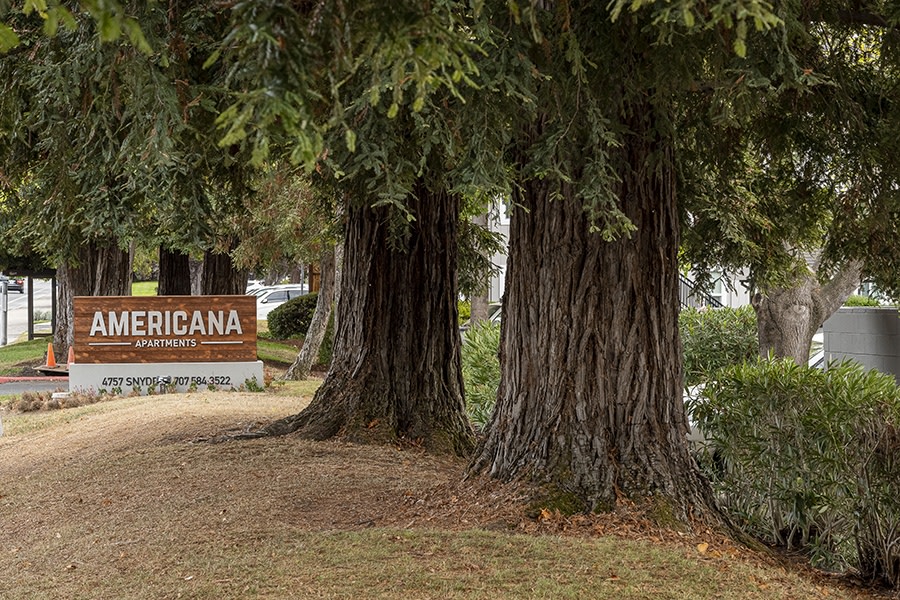 Americana Apartments Image 1