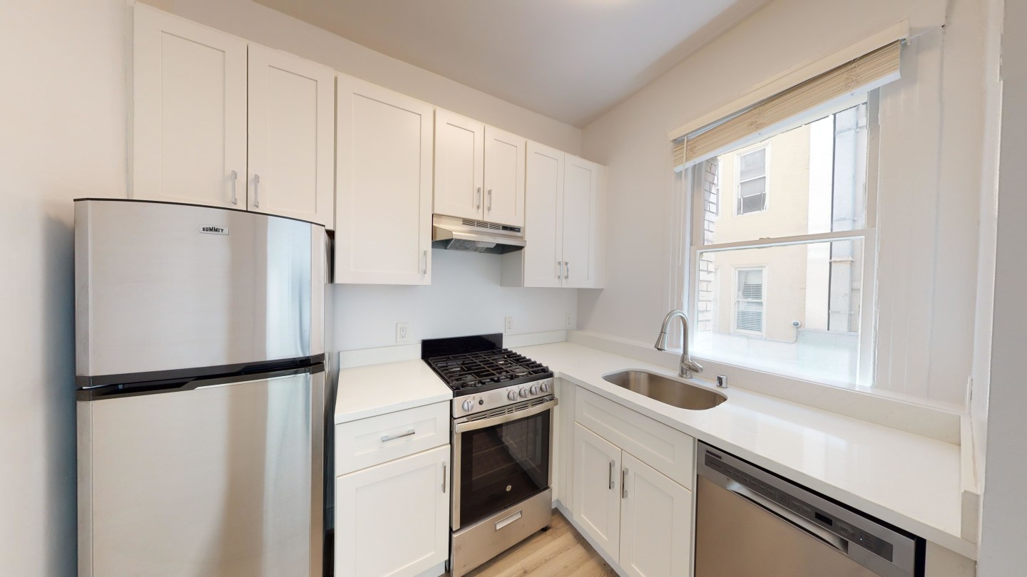 720 Jones Street Image 1