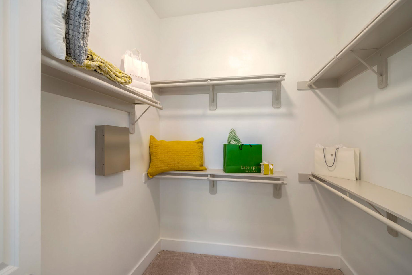 Allure Apartments Image 12