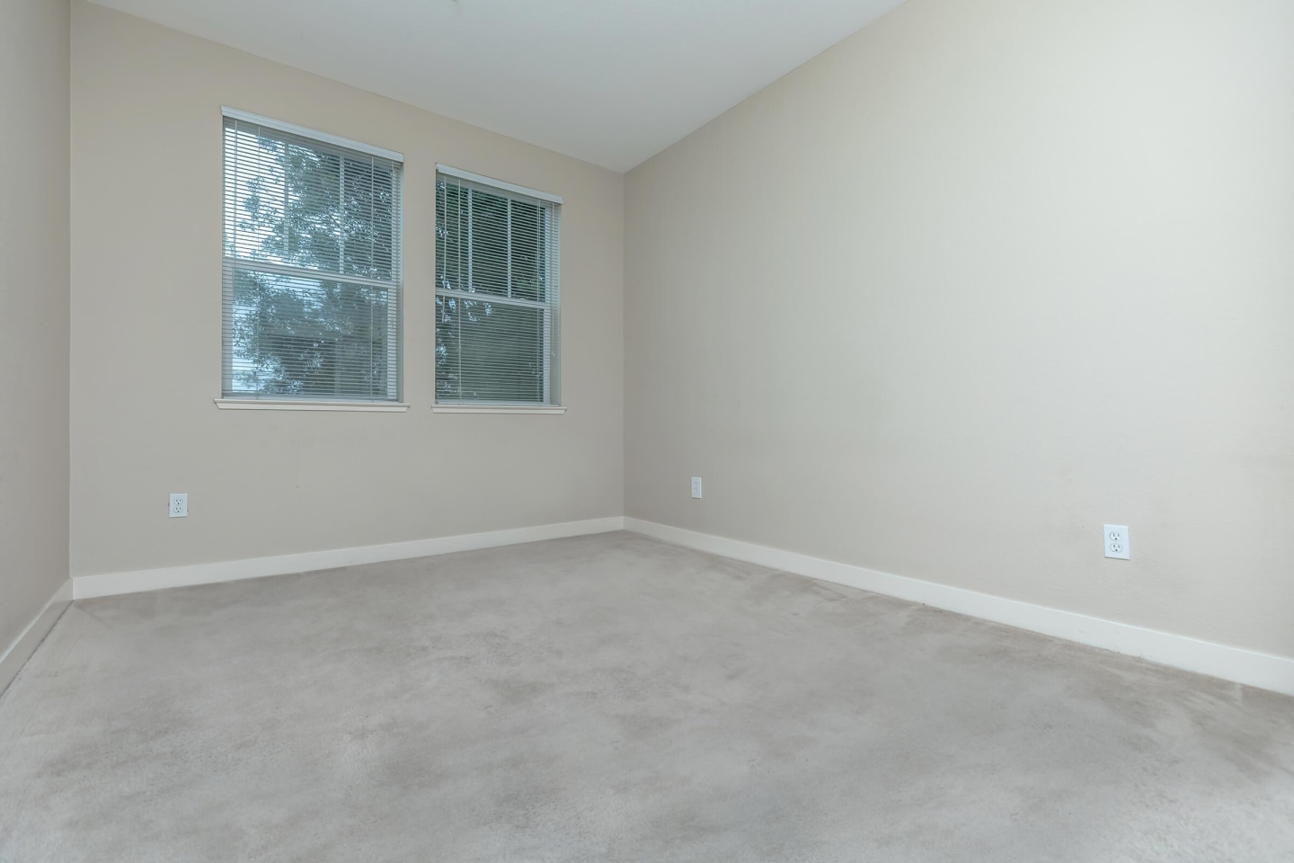 Oak Walk Image 62