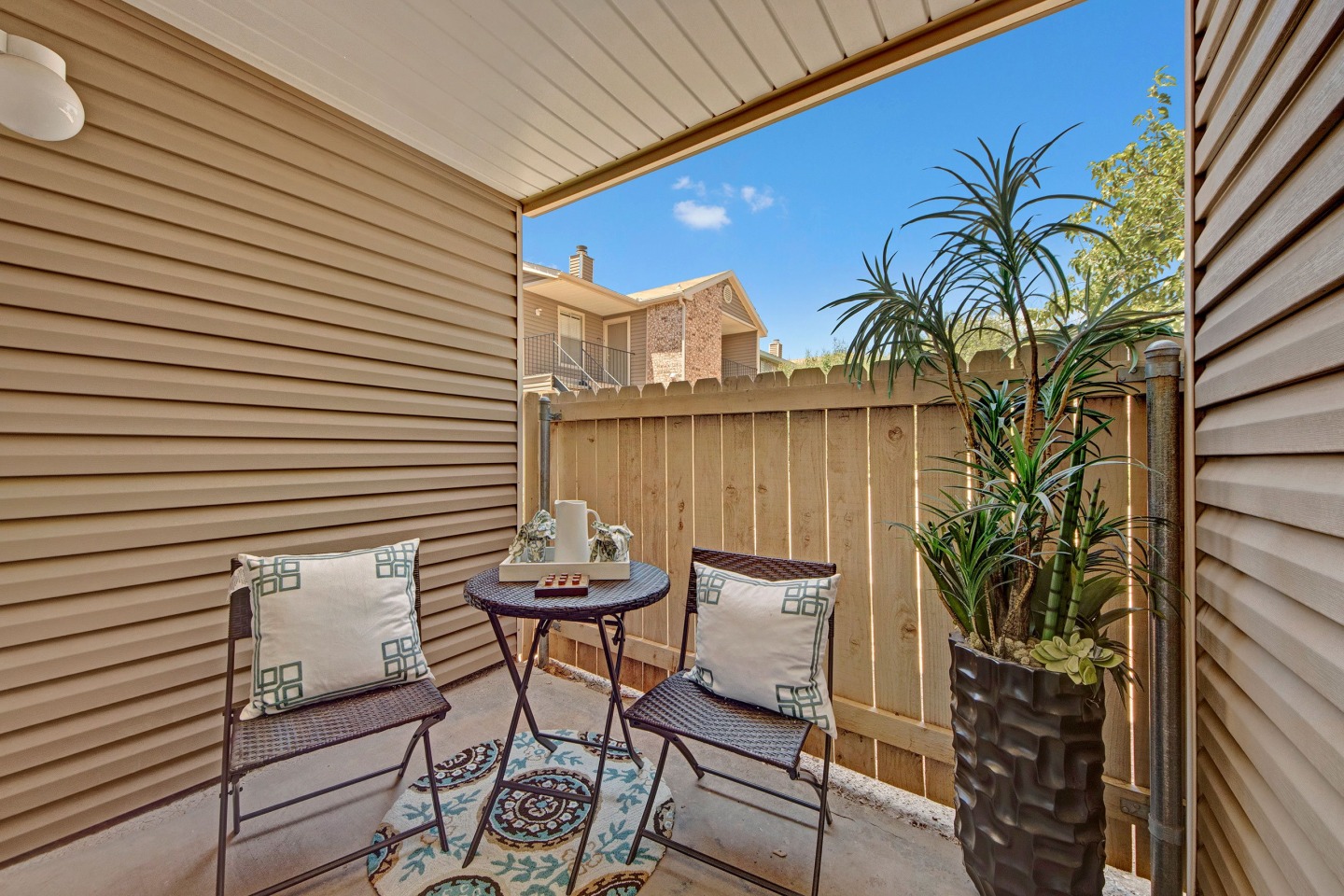 NORTHRIDGE COURT APARTMENT HOMES Image 6