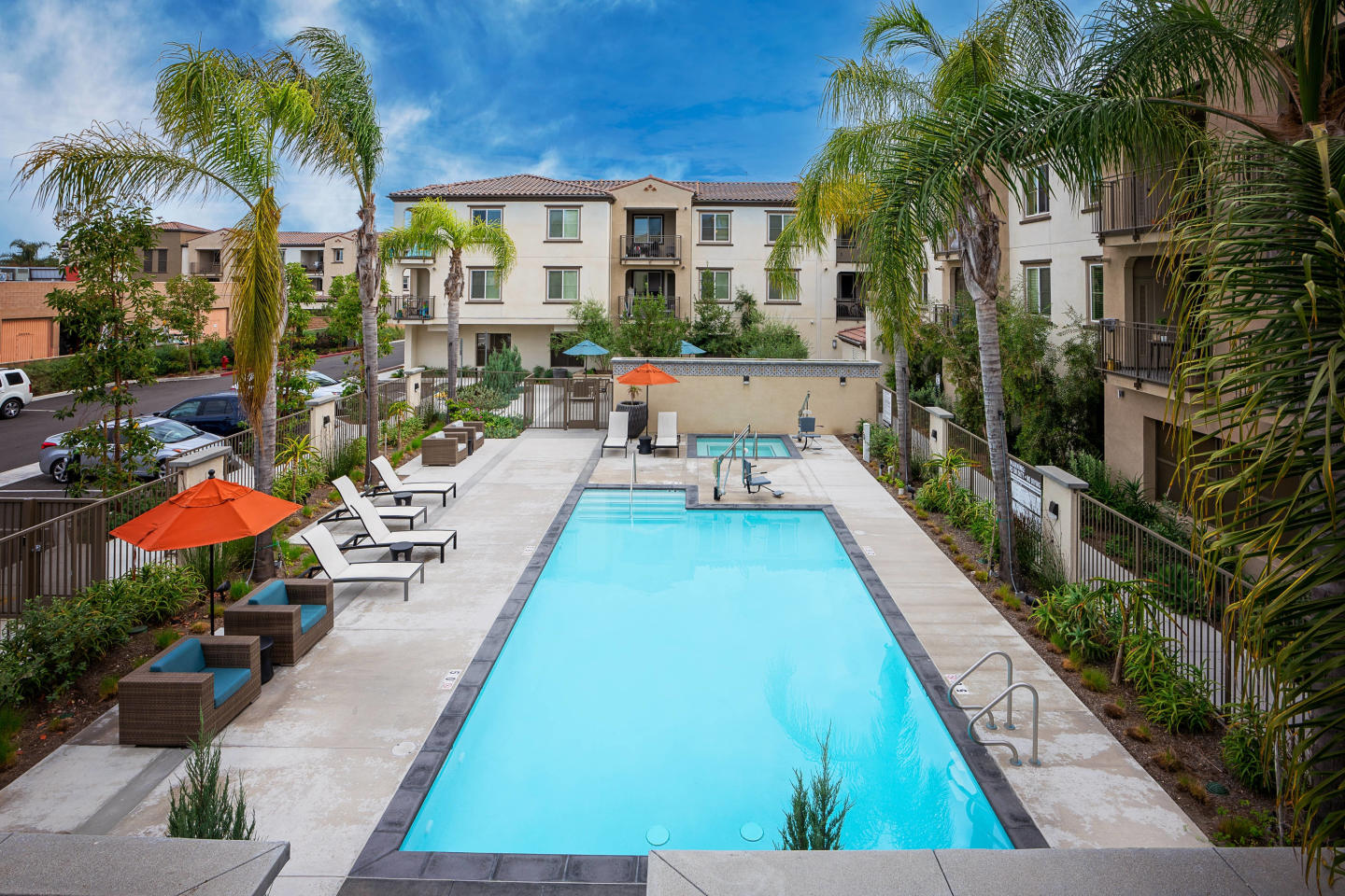 Los Alamitos Luxury Apartments Image 11