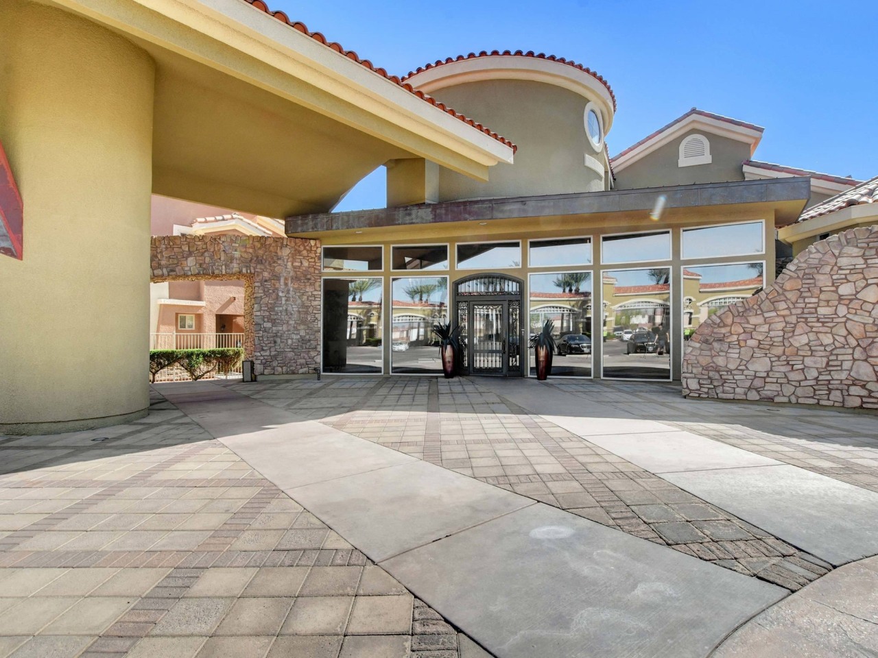 Coronado Bay Club Condo-Apartment Homes Image 11