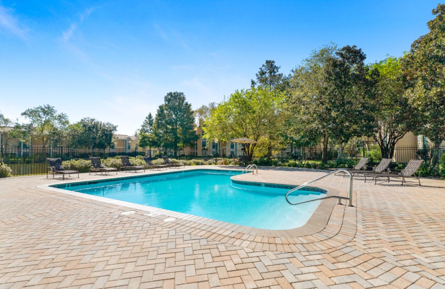 Lakes of Chateau Estates South Image 23