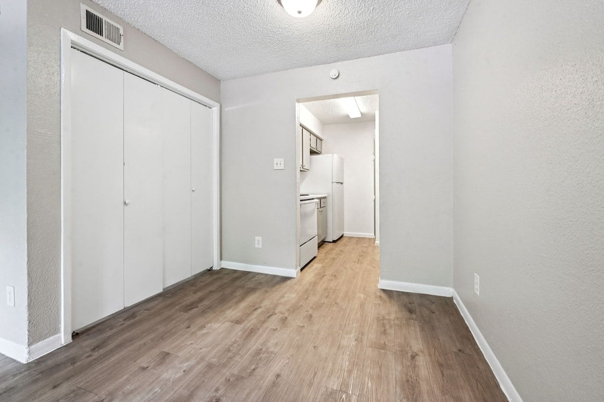 Pine Creek Apartments Image 15