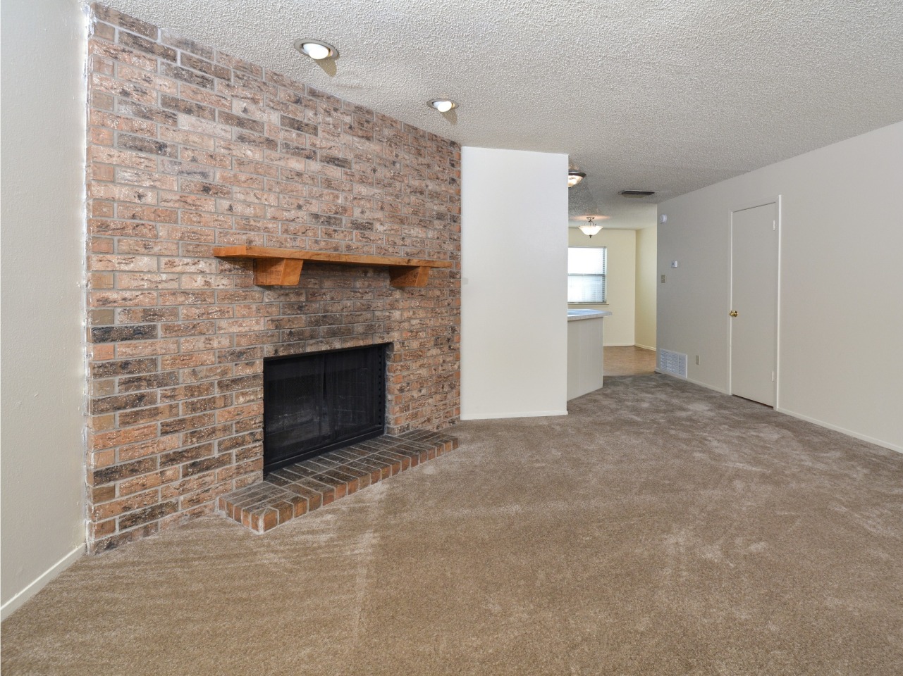Country Crest Townhomes Image 18