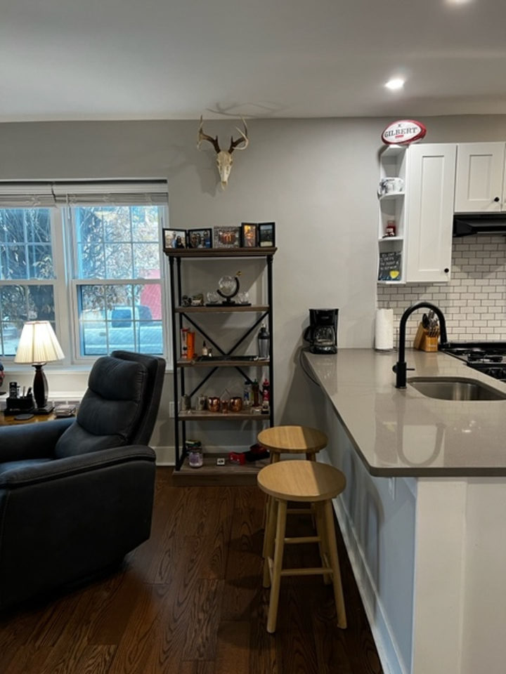 672 Franklin Place E Image 16