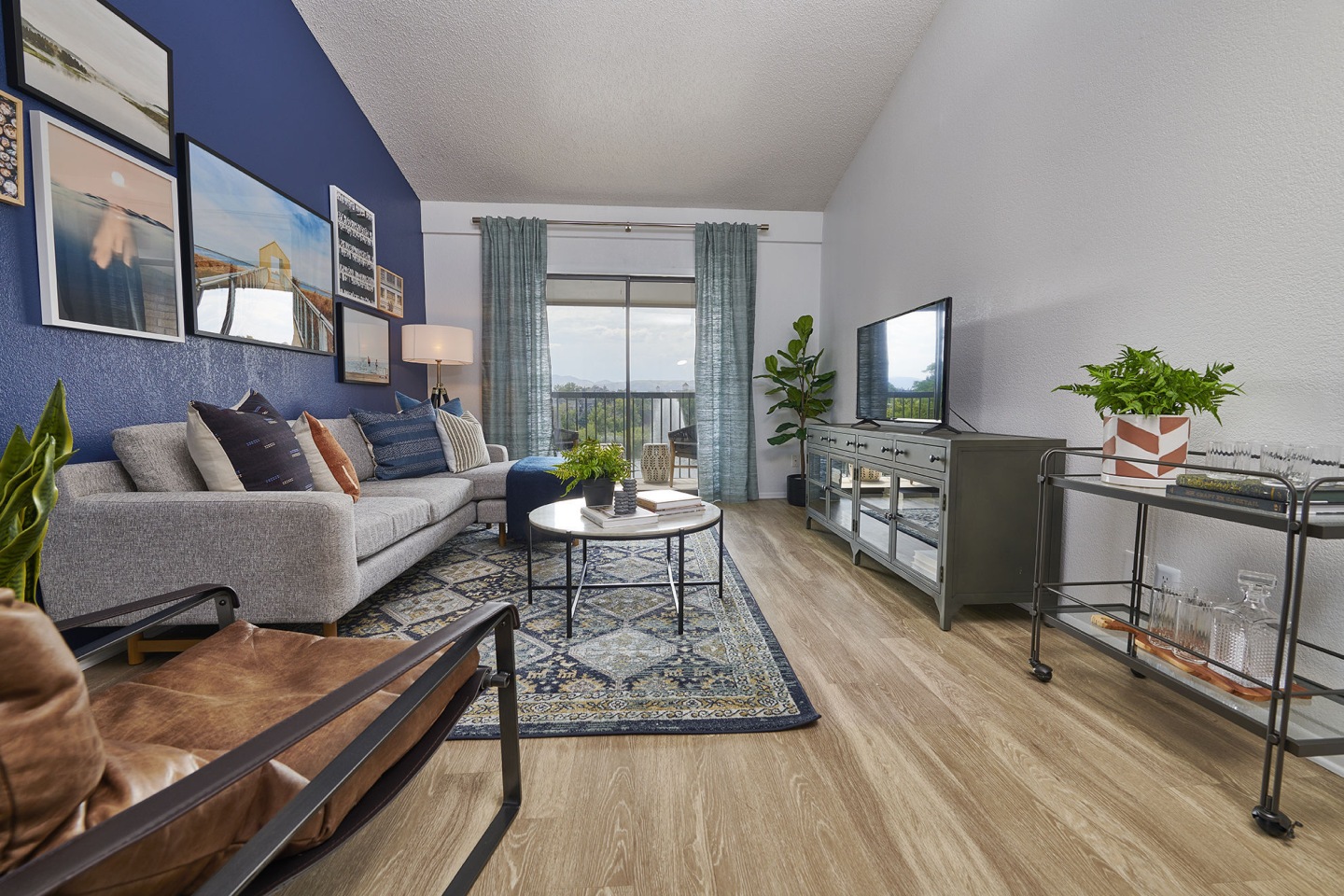 Lakeview Towers at Belmar Image 2
