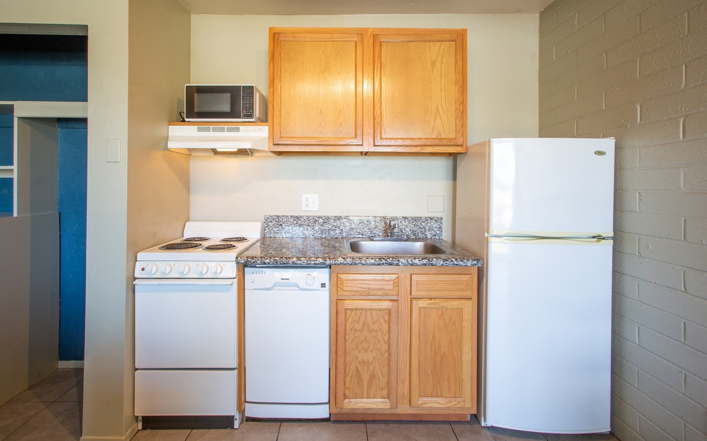 University Manor Apartments Image 8